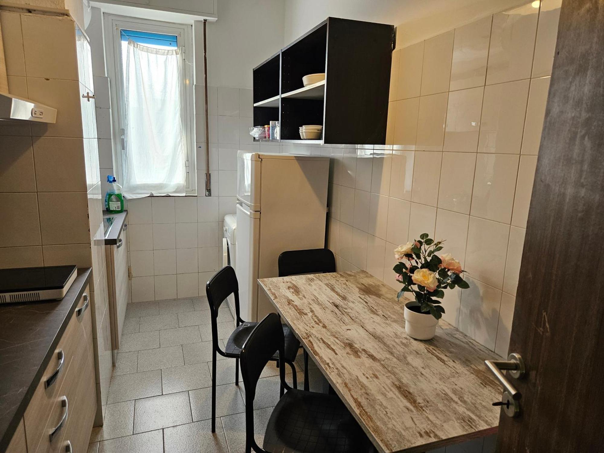 Guesthouse - Metro M1 Sesto Rondo Sesto San Giovanni Bagian luar foto